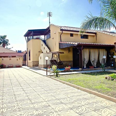 Acasaammari Apartment กัมโปเฟลิเช ดิ โรชเชลลา ภายนอก รูปภาพ